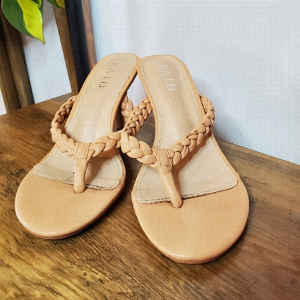 Raid braided t strap sandles with heel. Size womens 37. VGUC